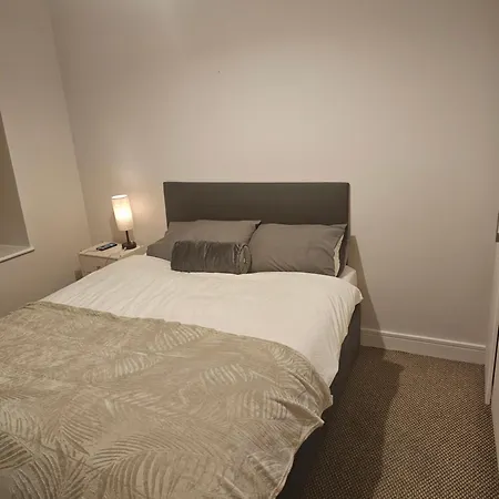 Cozy 2 Bedroom